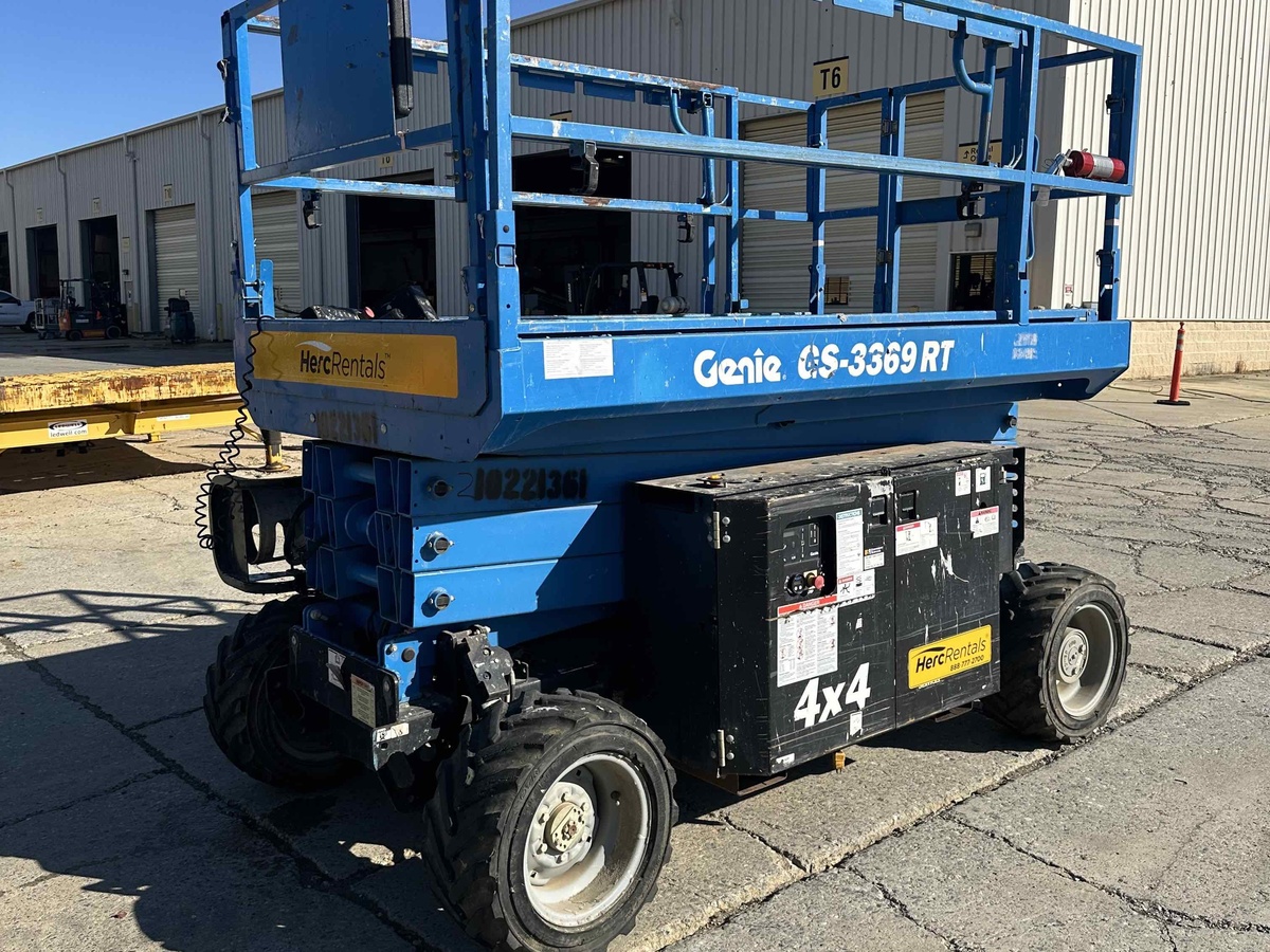 2017 Genie GS-3369 RT