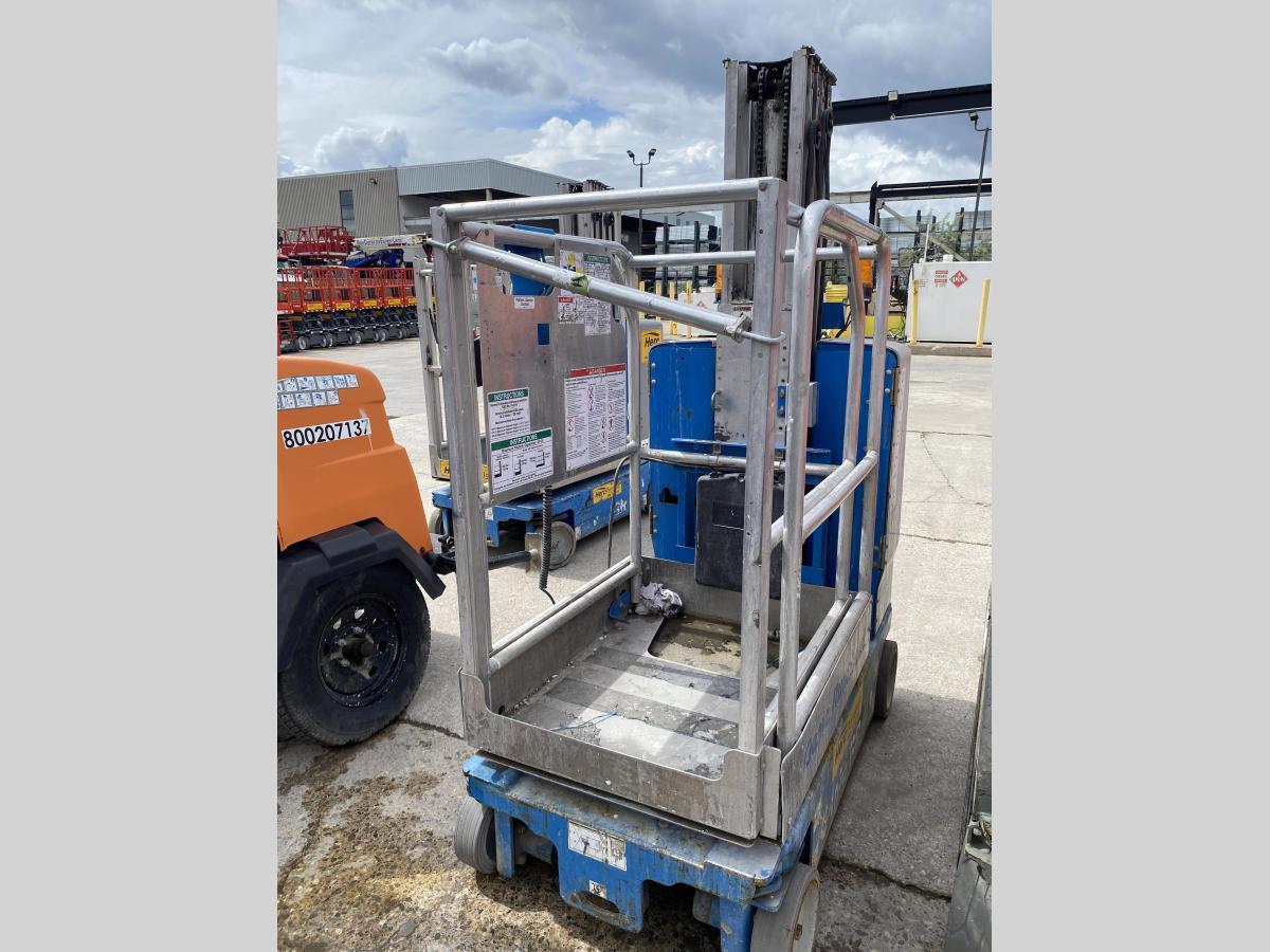 2011 Genie GR-20-2