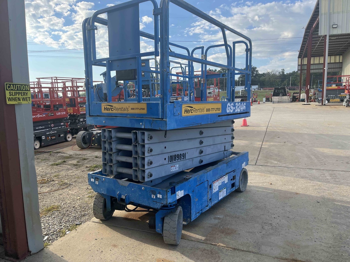 2016 Genie GS-3246-4