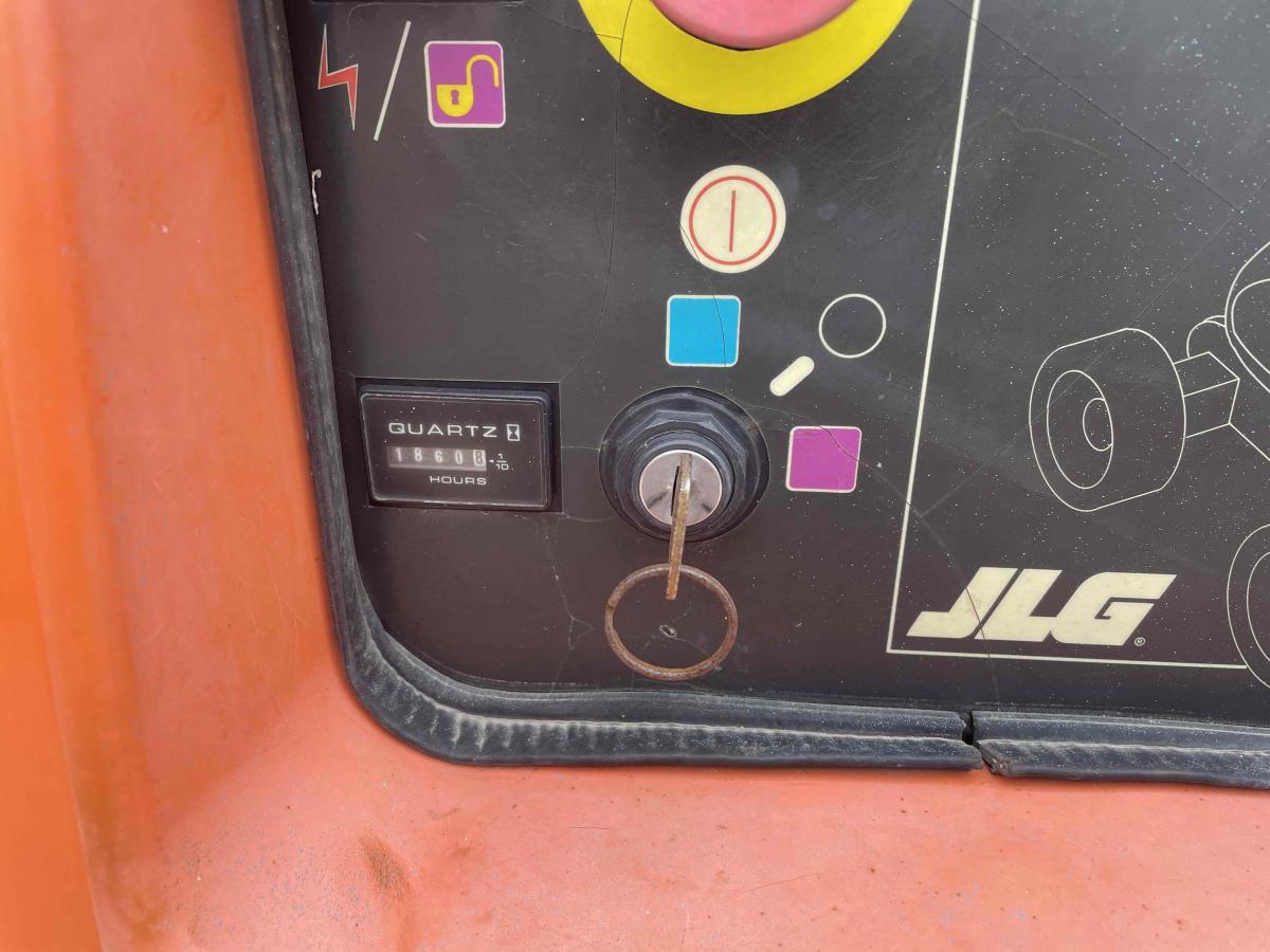 2015 JLG 600AJ