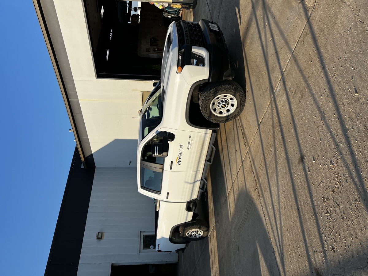 2022 Chevrolet 3500-5