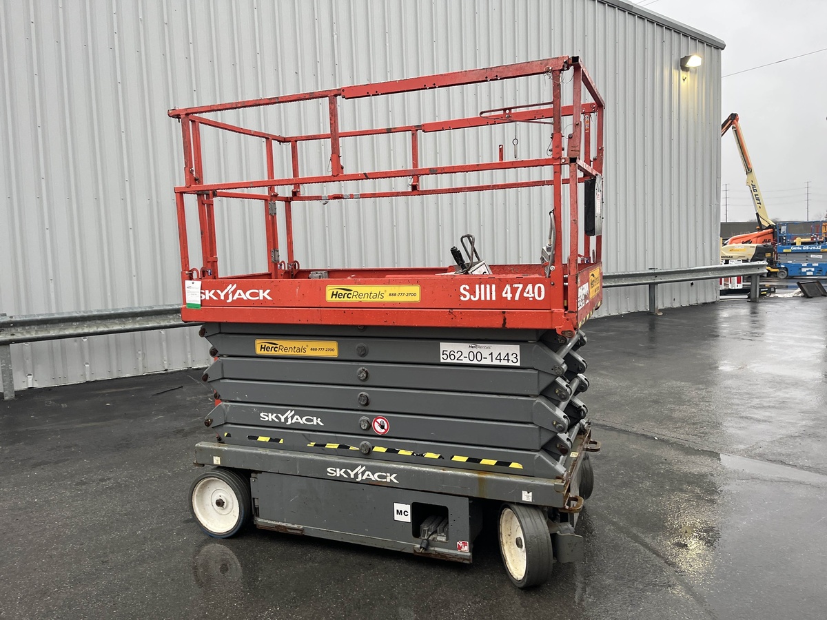 2017 Skyjack SJ4740-4