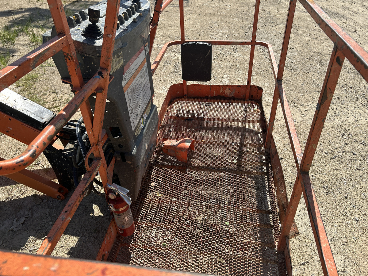 2018 JLG 660SJ-11