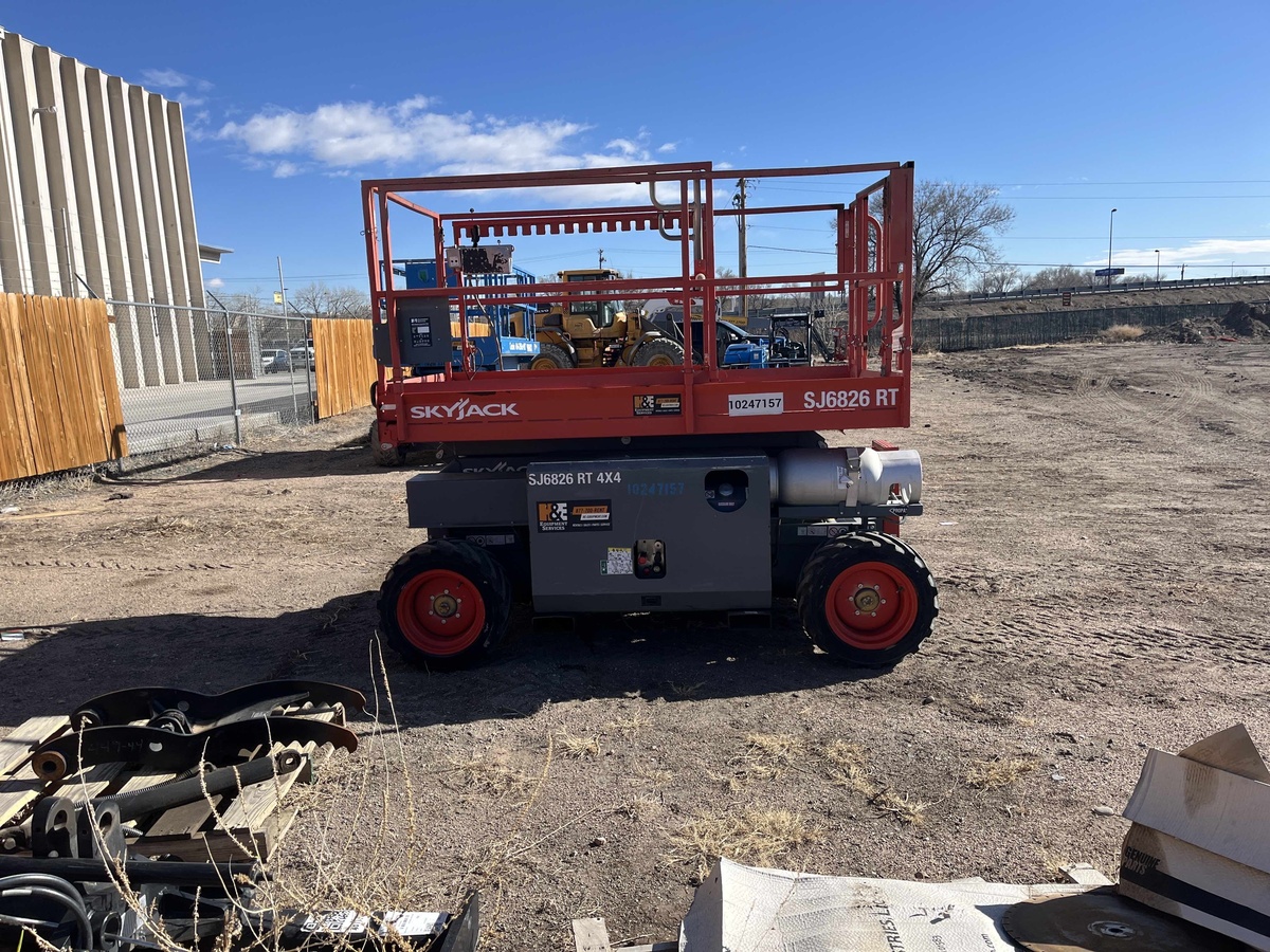 2018 Skyjack SJ-6826RT-4