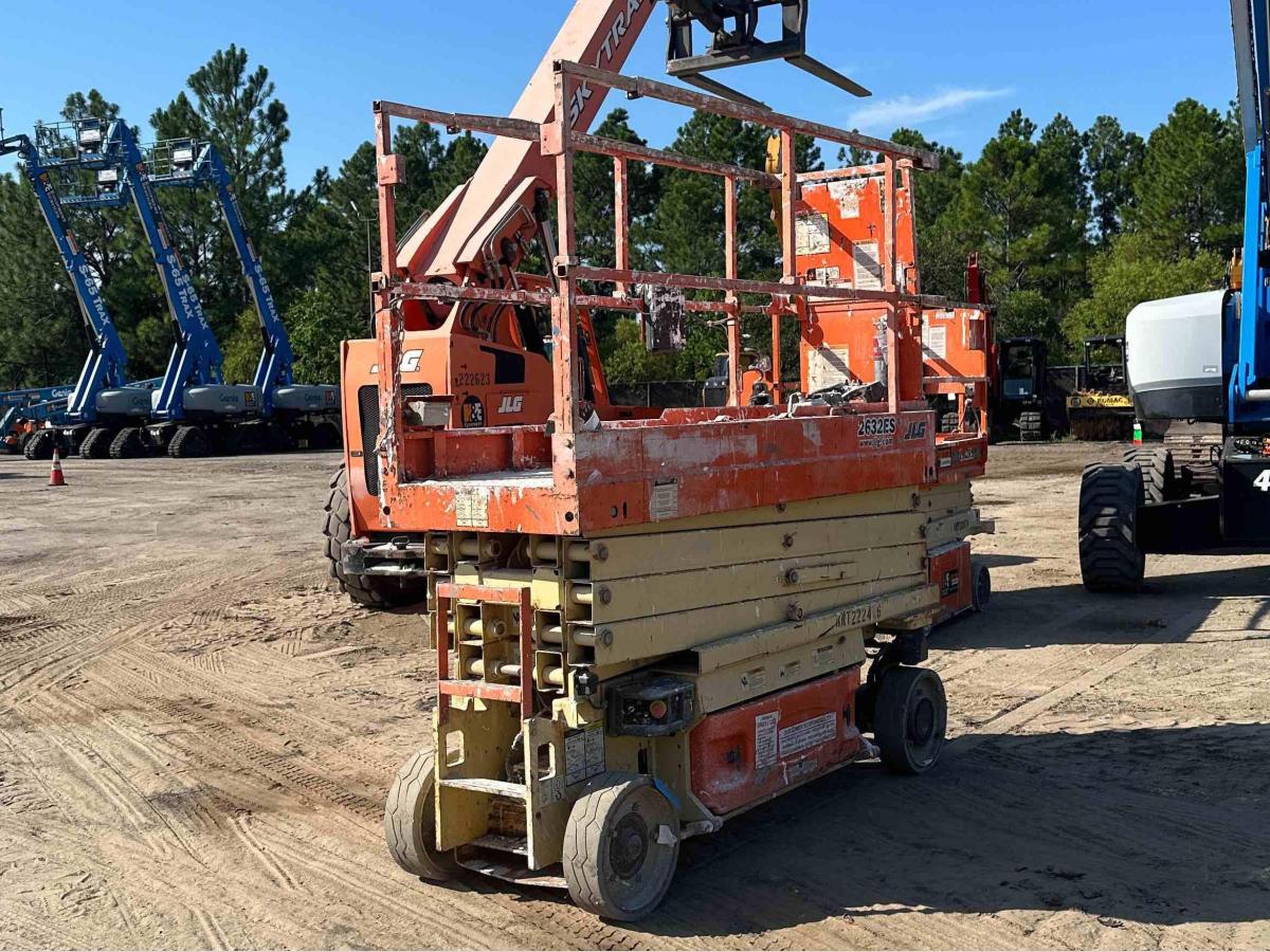 2016 JLG 2630ES