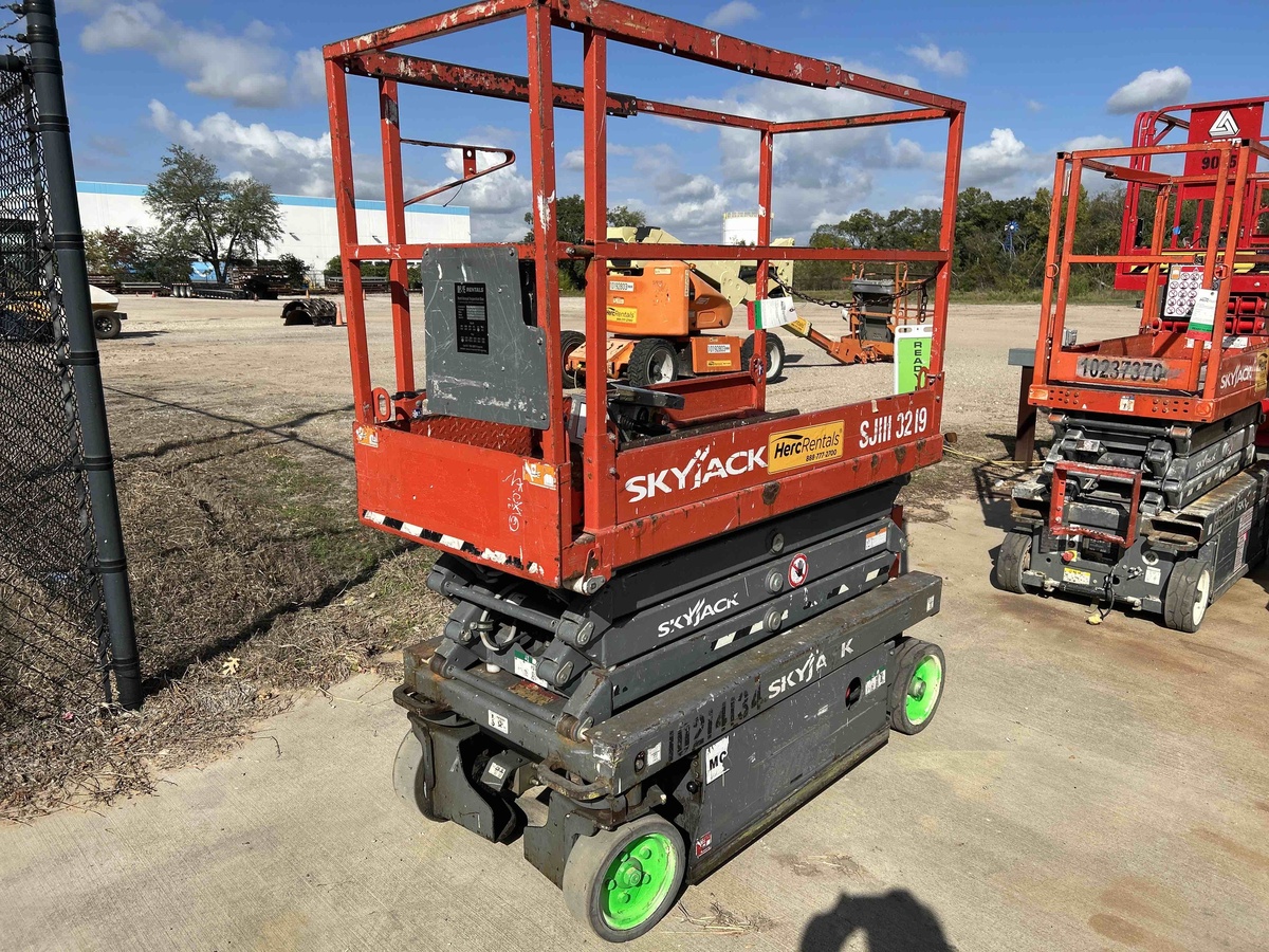 2017 Skyjack SJ3219-4