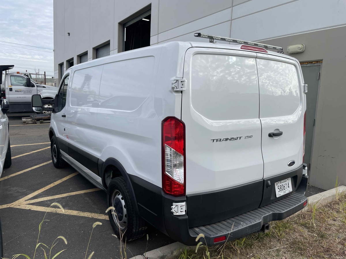 2018 Ford Transit 250-4