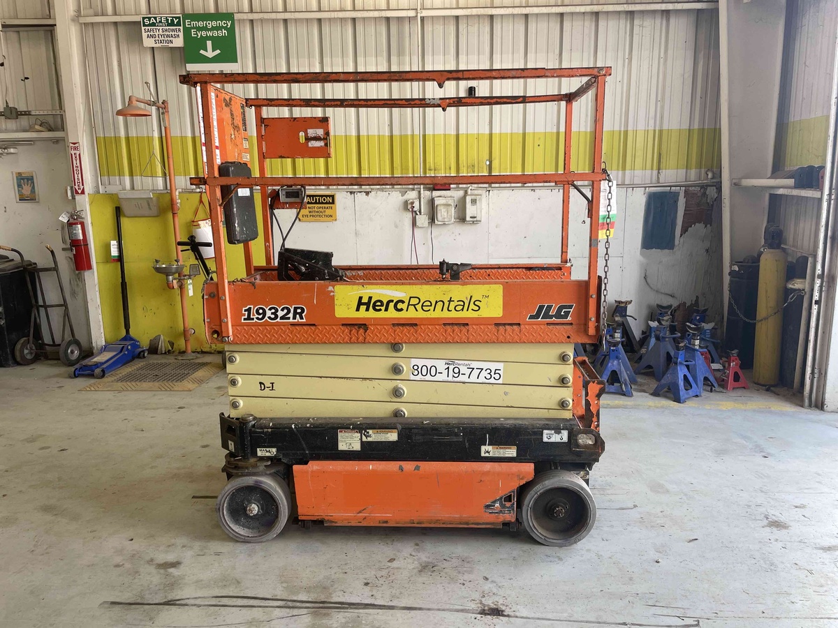 2018 JLG 1932R-2