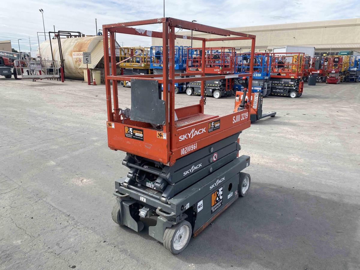 2017 Skyjack SJ3219