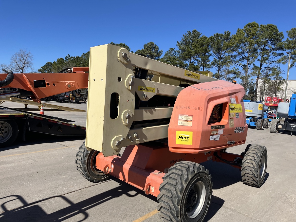 2017 JLG 450AJ-5