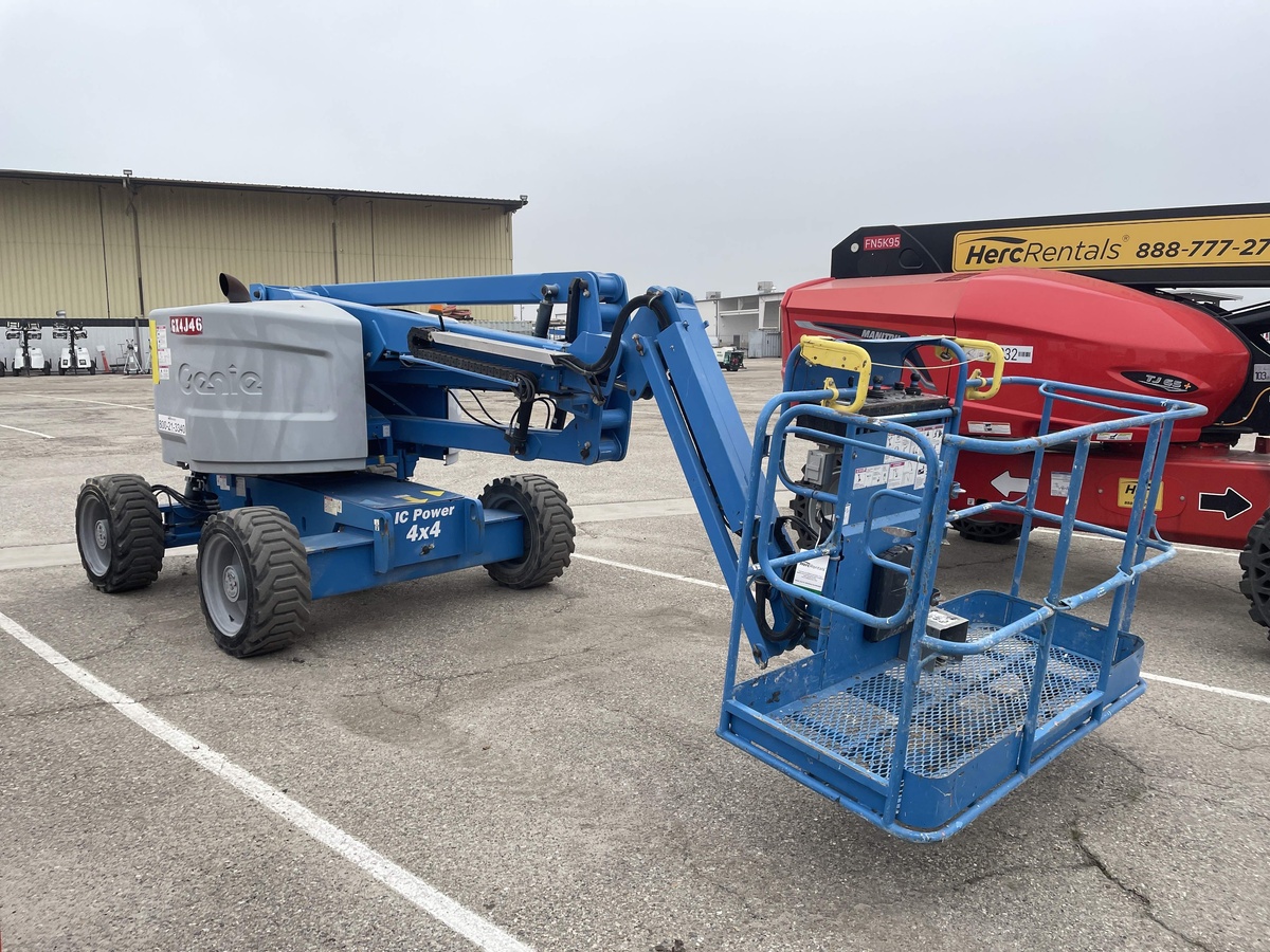 2018 Genie Z-45/25J RT
