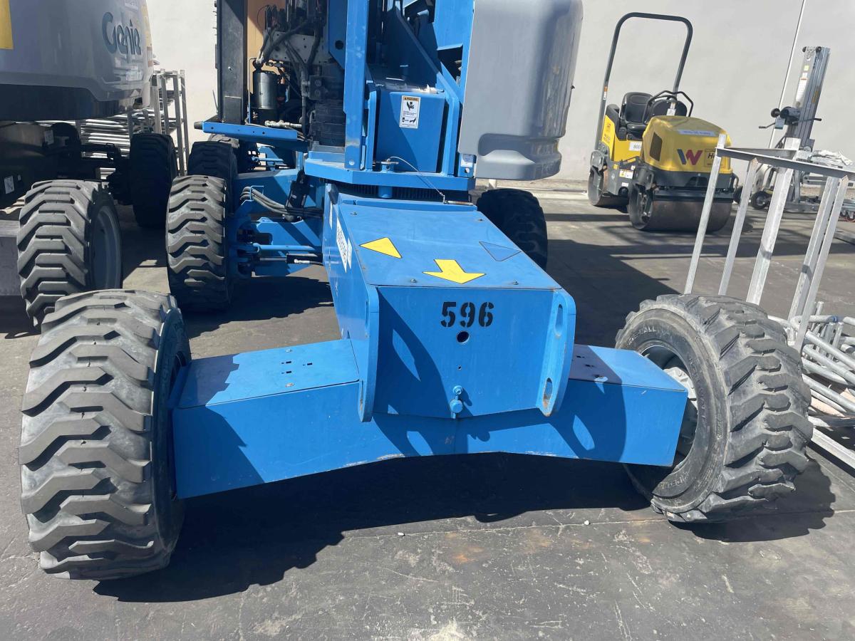 2016 Genie S-40