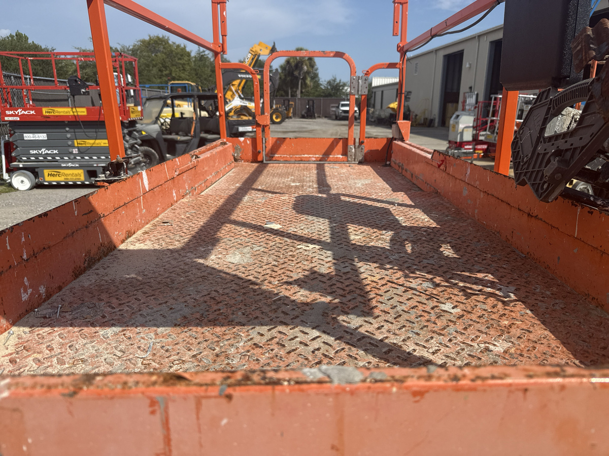 2018 JLG 2646ES-5