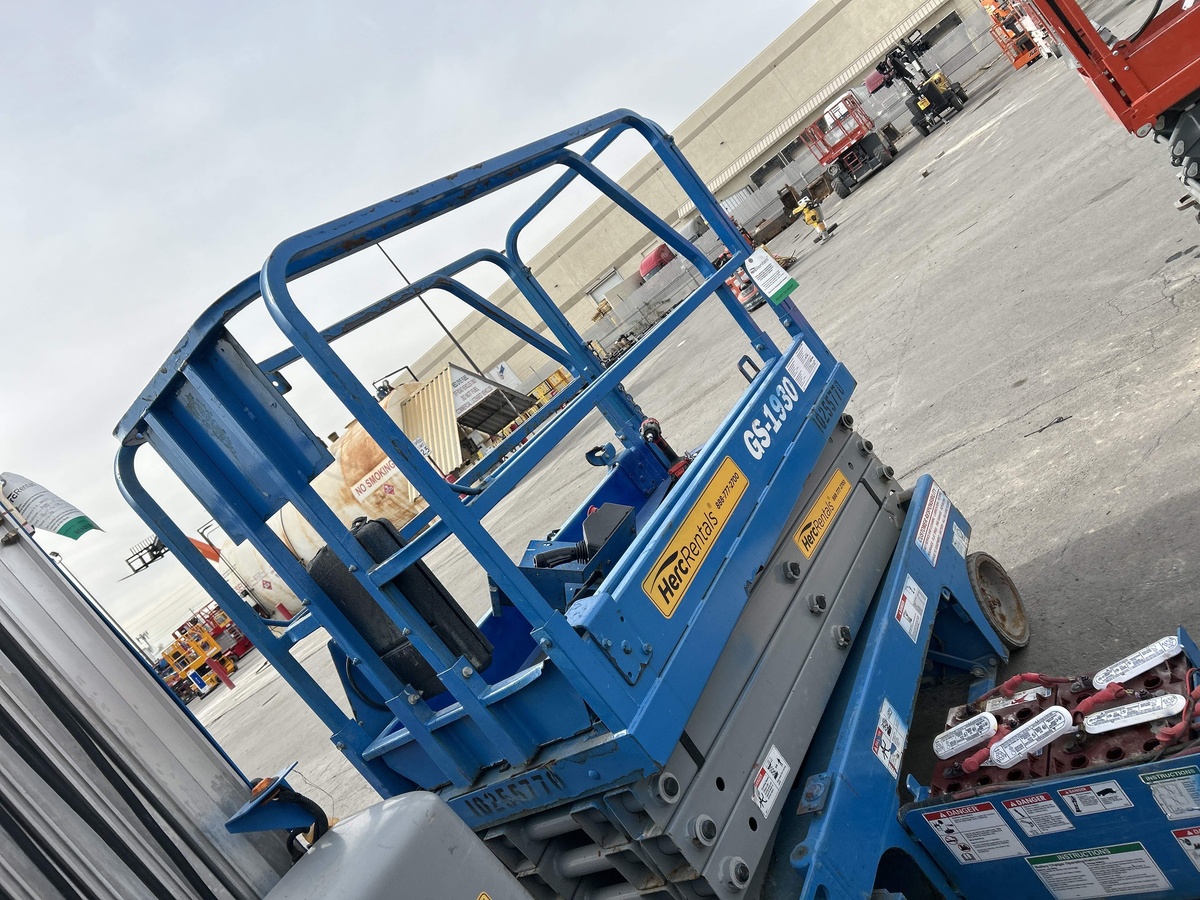 2018 Genie GS-1930-4
