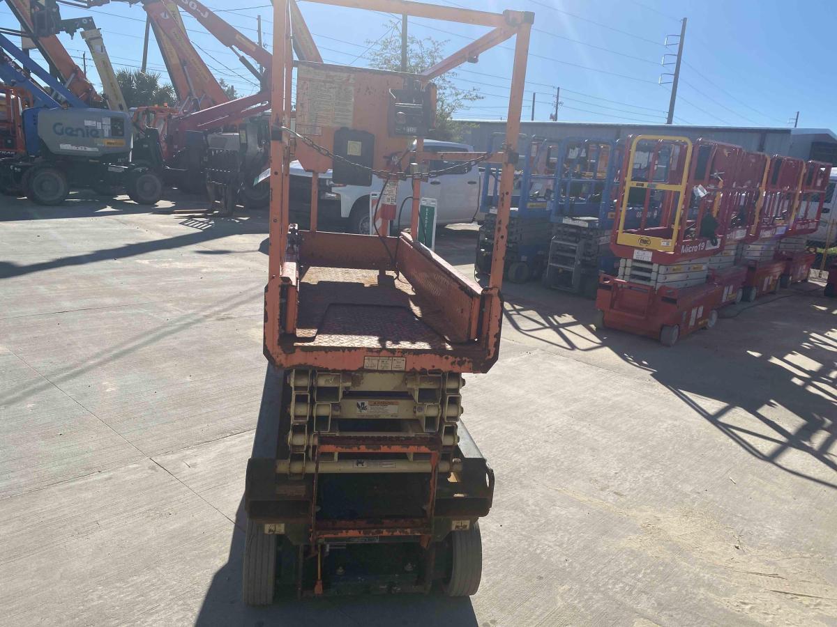 2018 JLG 1932R