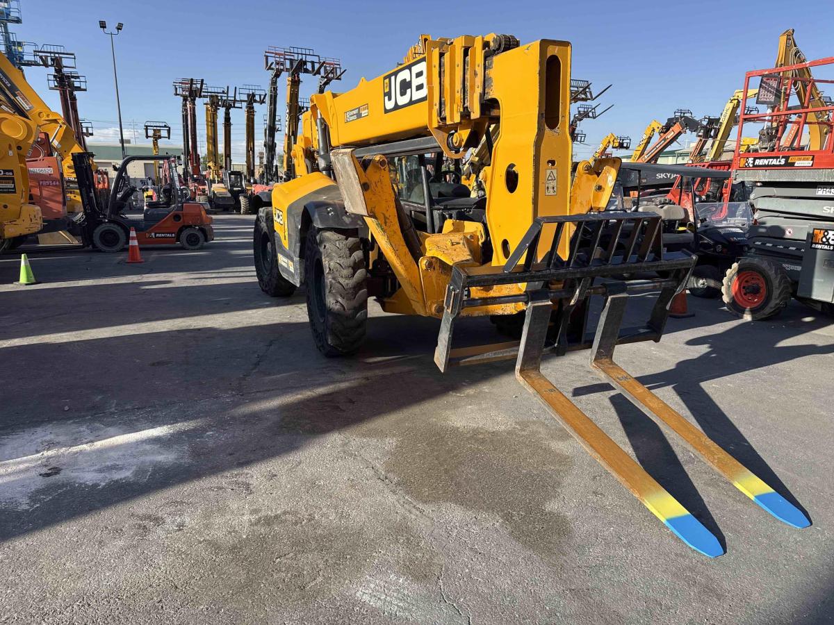 2018 JCB 510-56