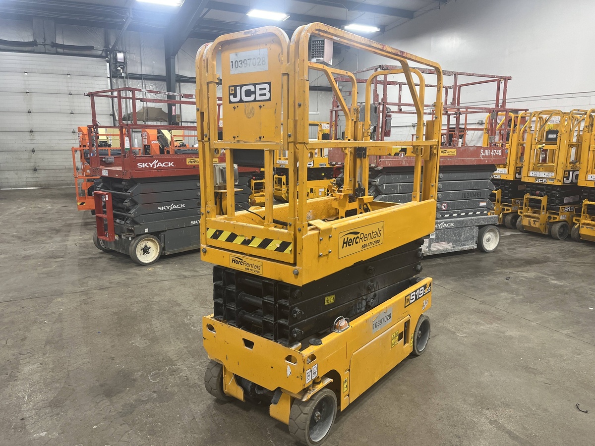 2023 JCB S1930E