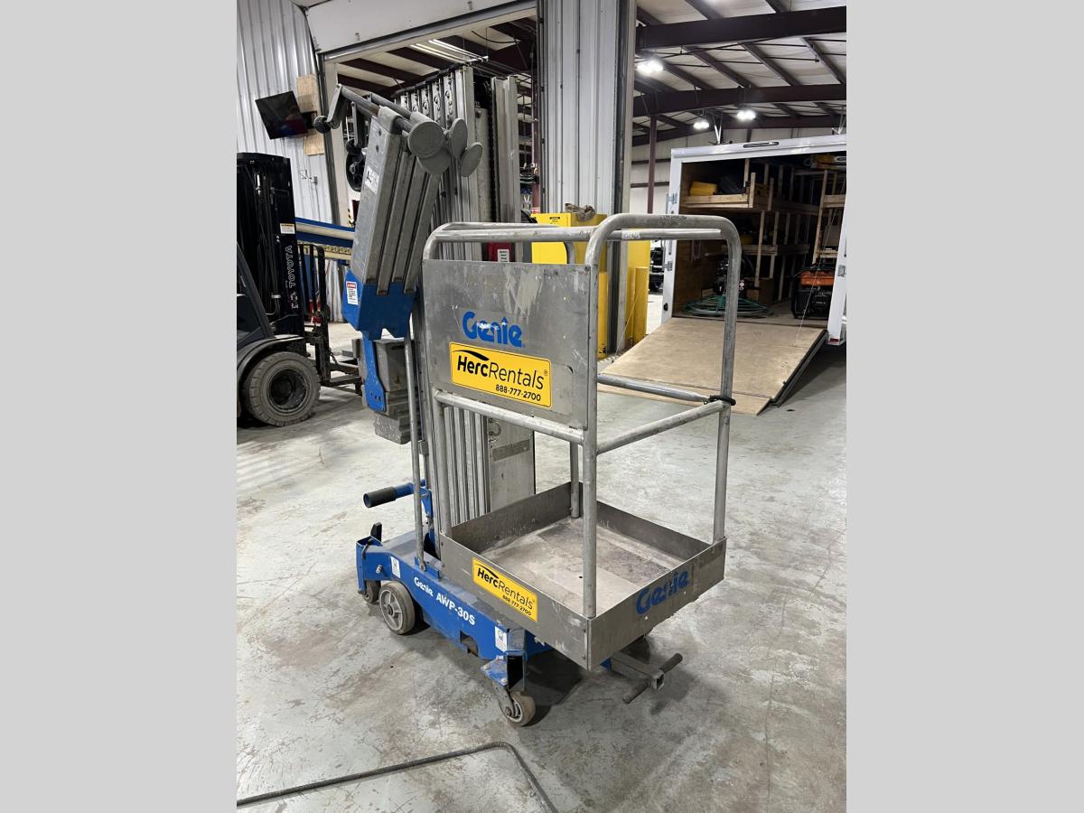 2019 Genie AWP-30S