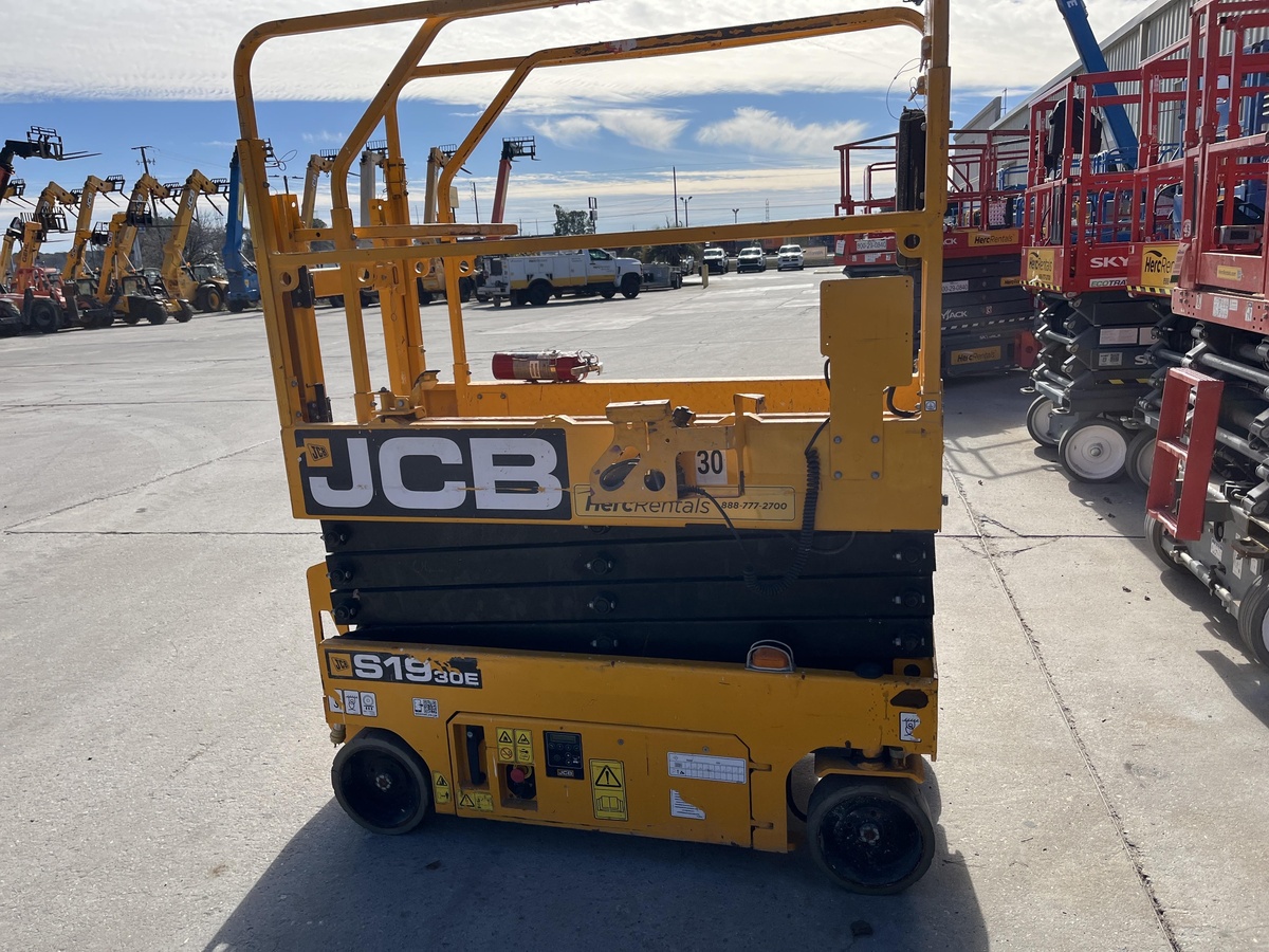 2023 JCB S1930E-2