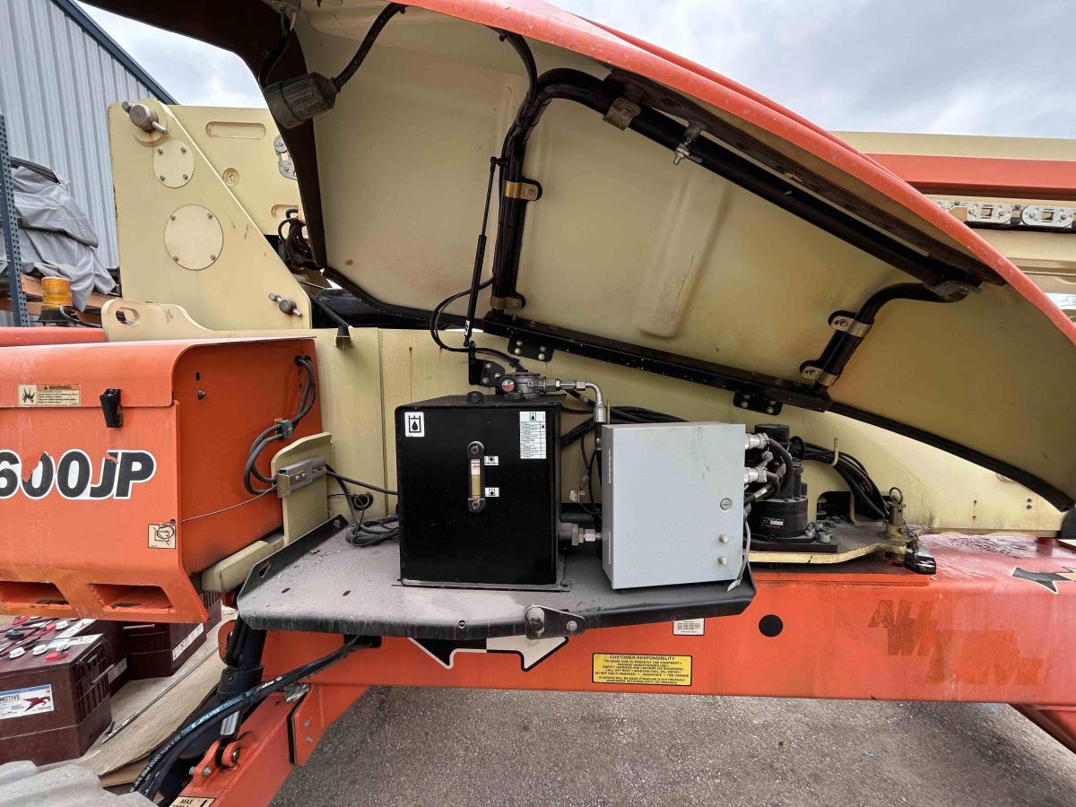 2014 JLG E600JP