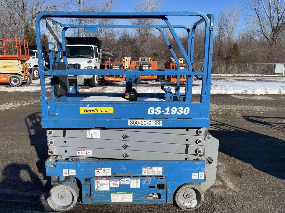 2018 Genie GS-1930