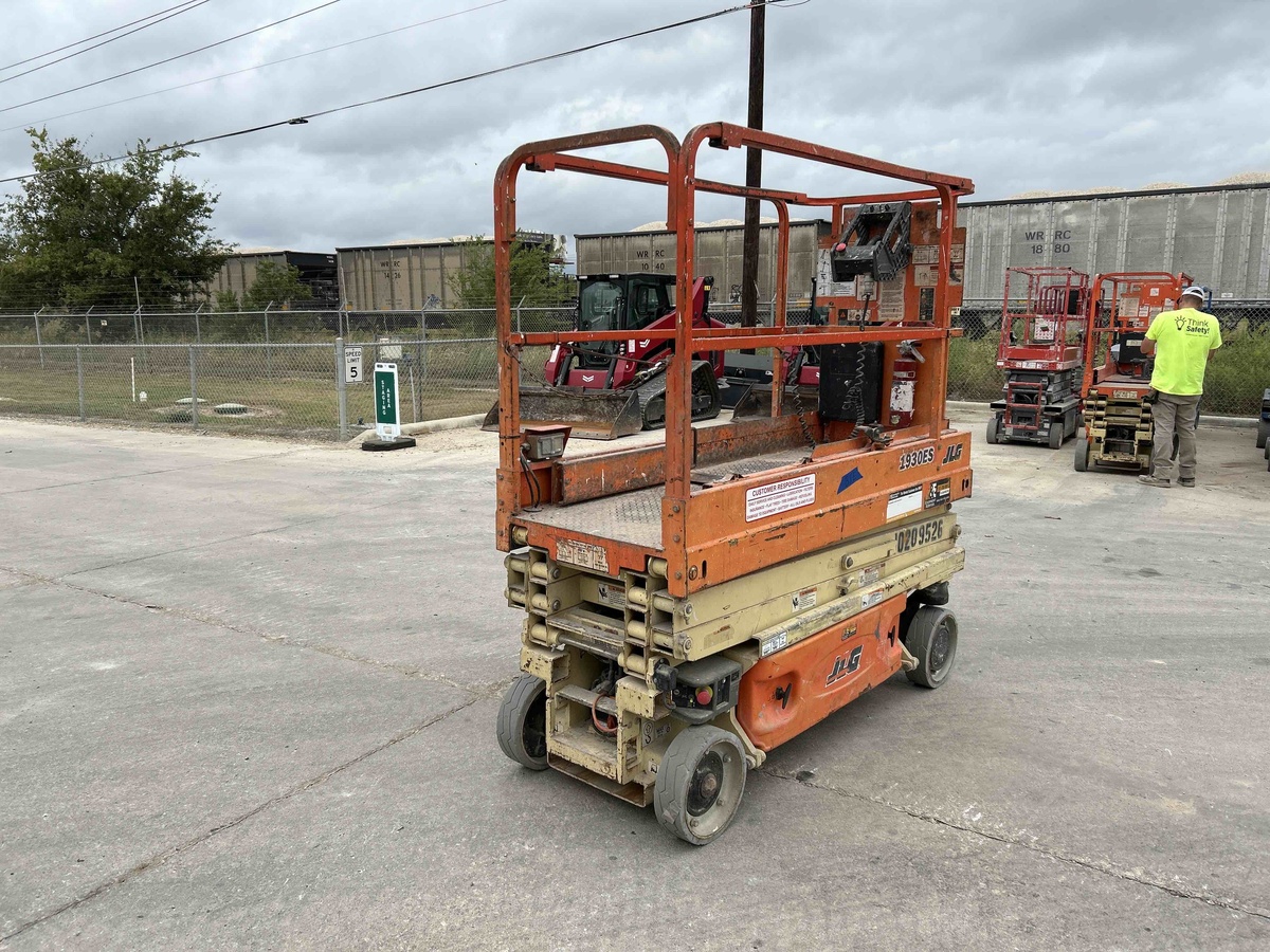 2017 JLG 1930ES-3
