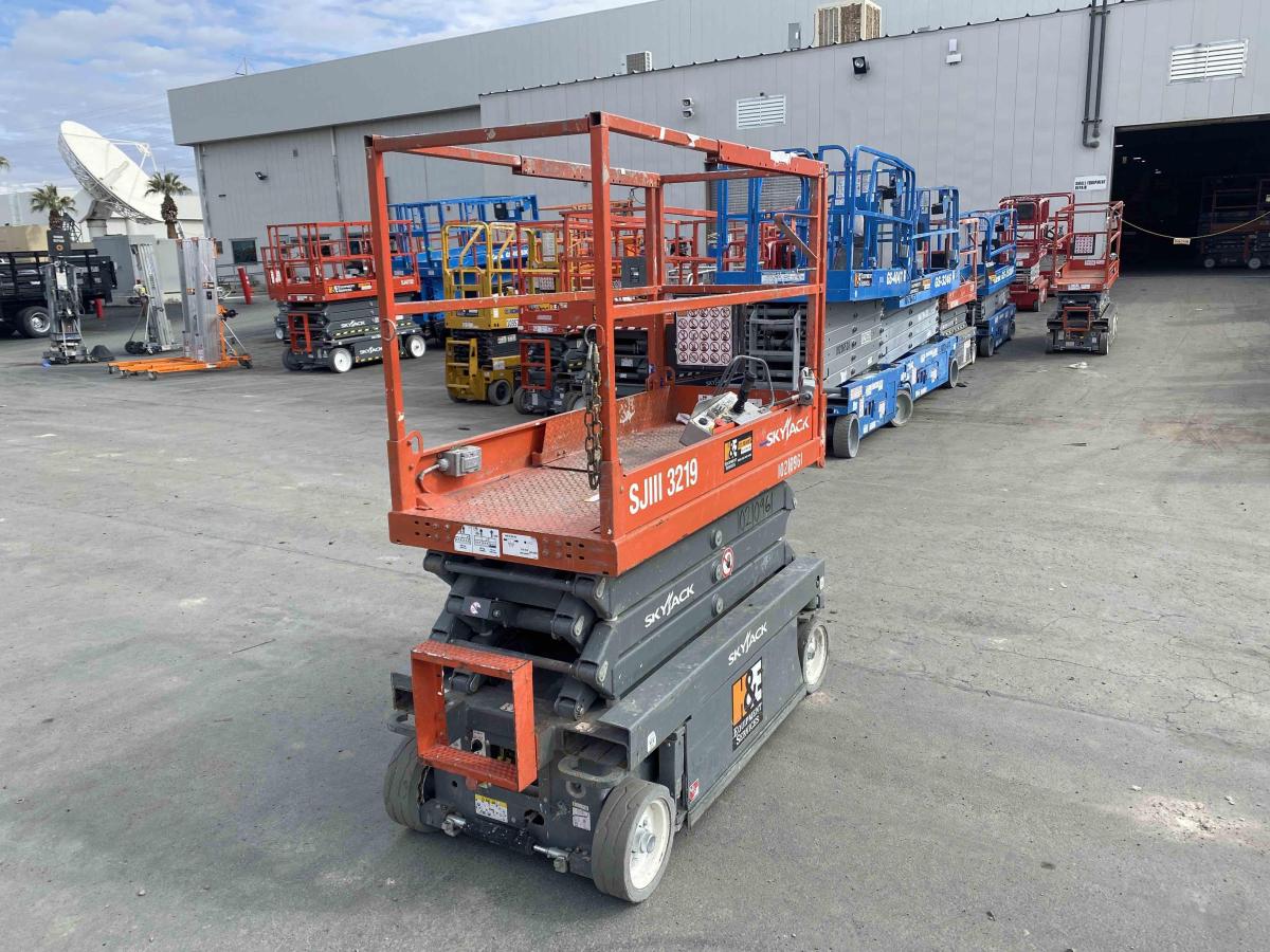 2017 Skyjack SJ3219