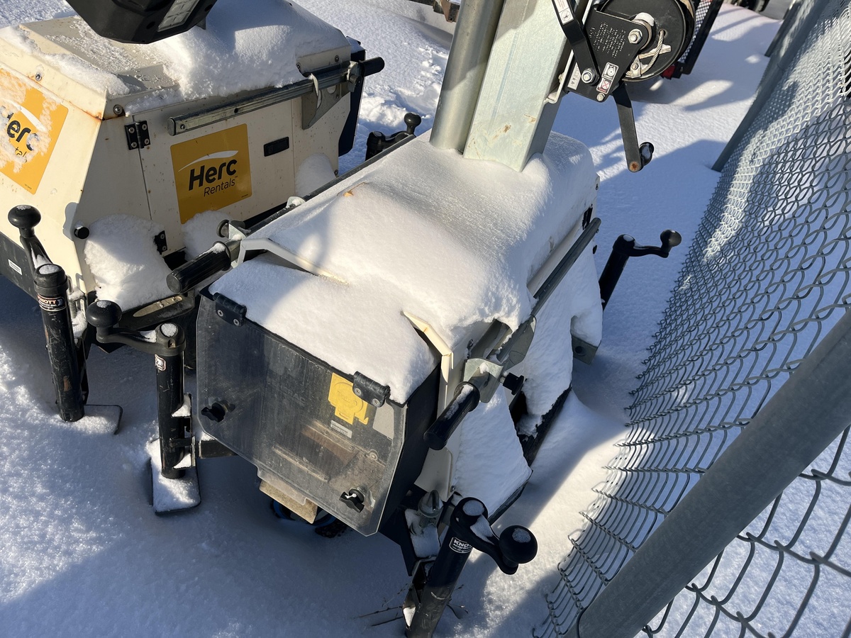 2017 Magnum PLT240-4