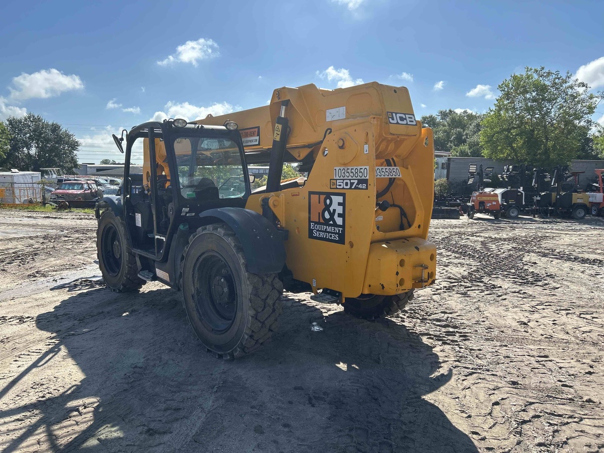 2022 JCB 507-42-3