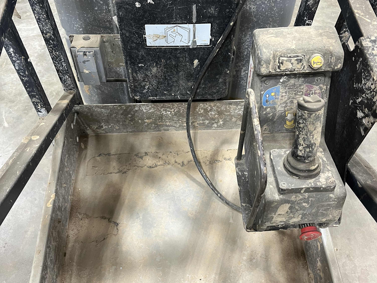 2018 JLG 20MVL-3