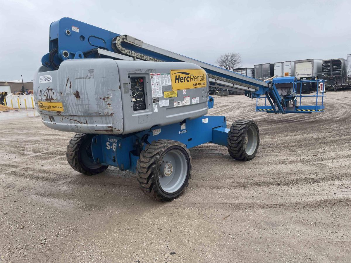 2012 Genie S-65