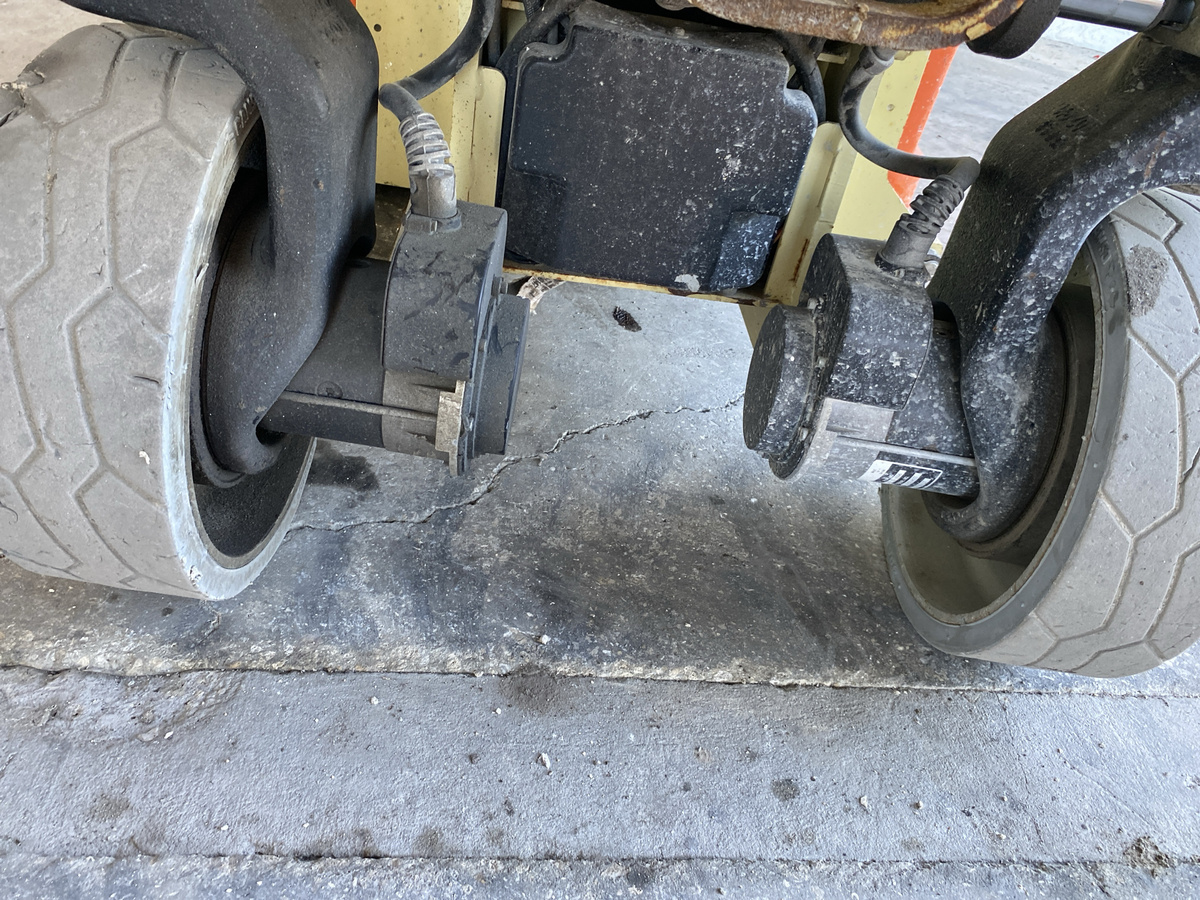 2018 JLG 2632ES-8