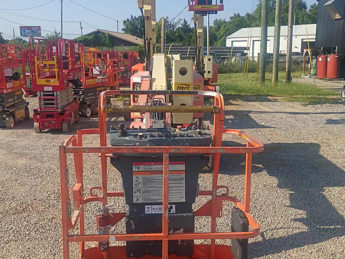 2018 JLG E400AJPN-5