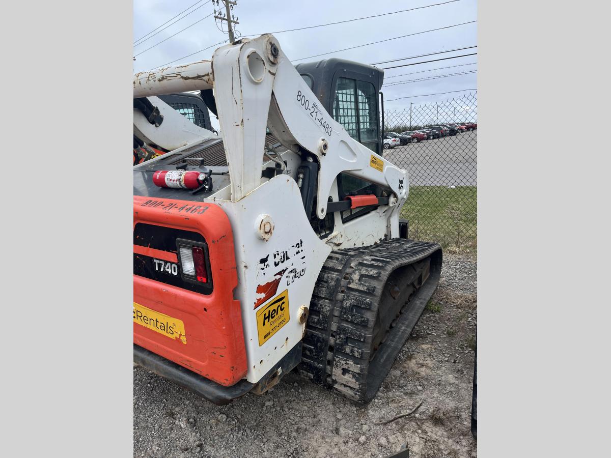 2018 Bobcat T740