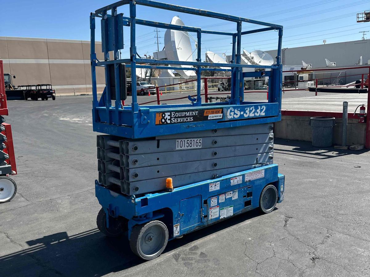 2015 Genie GS-3232