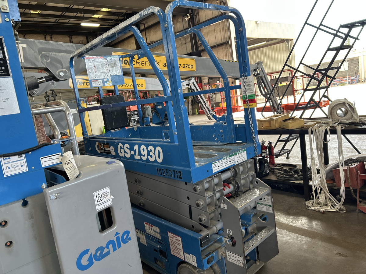 2018 Genie GS-1930-4