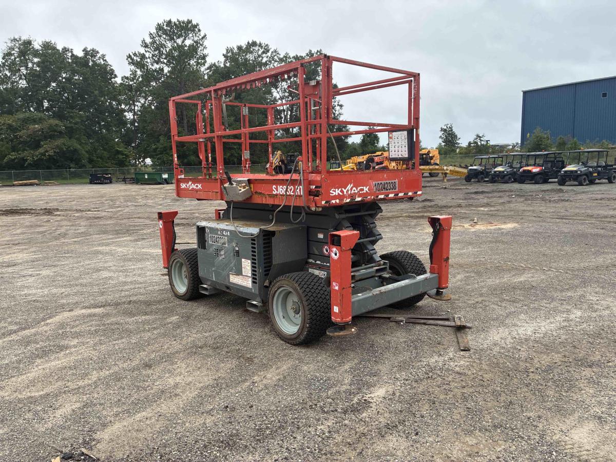 2018 Skyjack SJ-6832RT