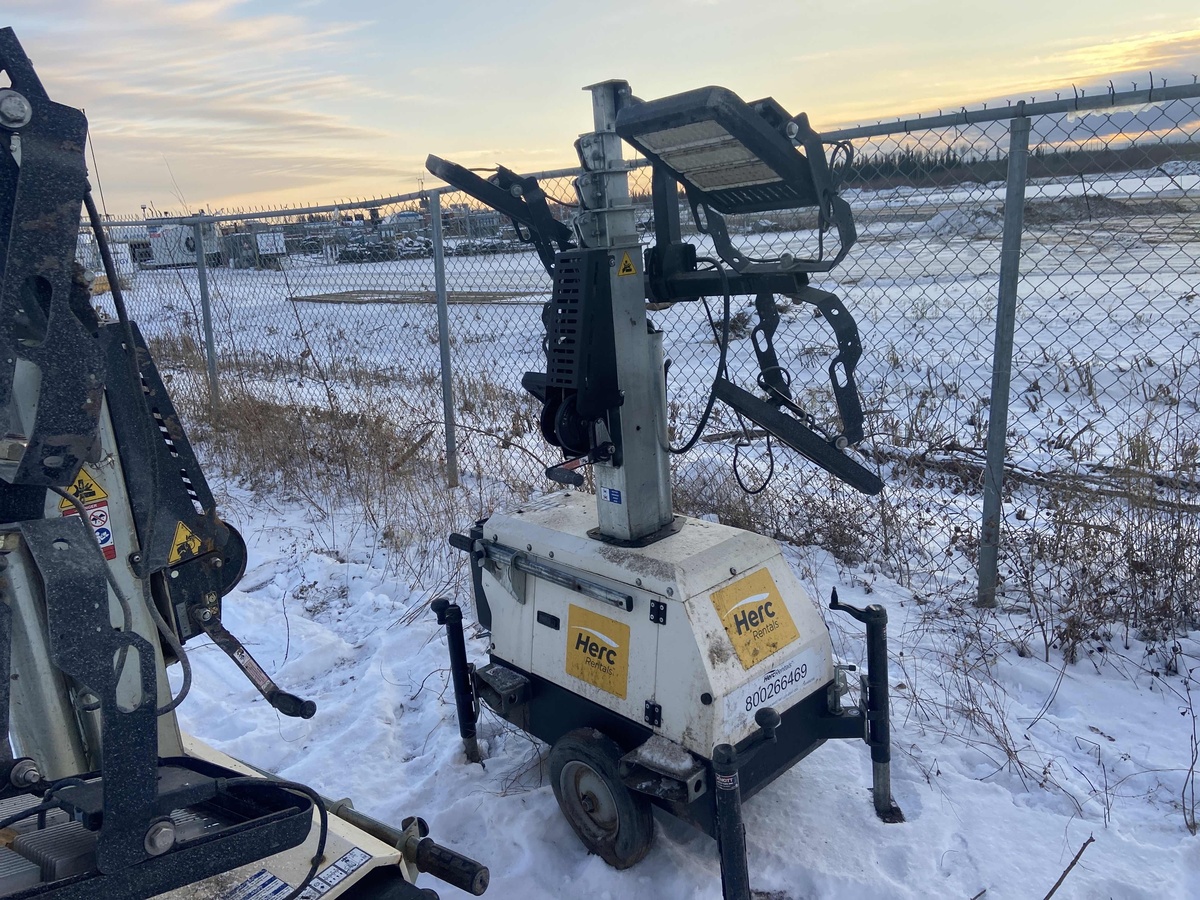 2019 Magnum PLT240-3