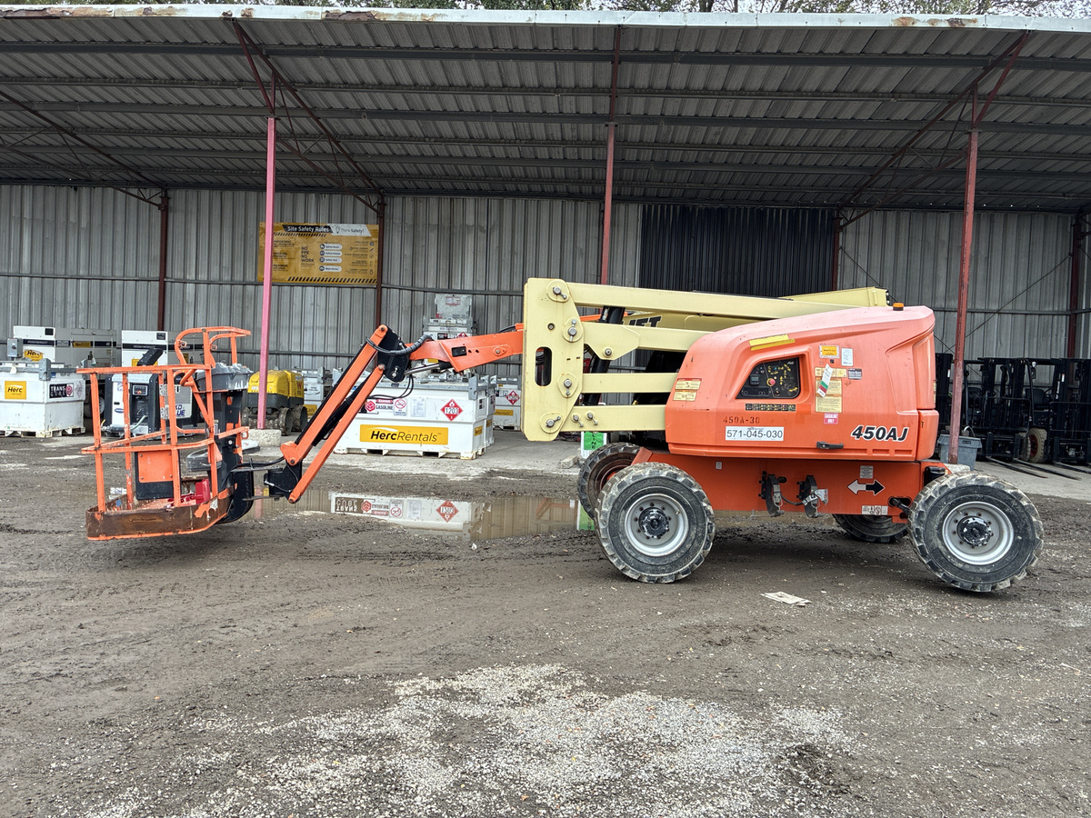 2016 JLG 450AJ