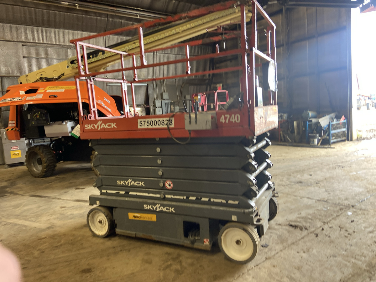 2018 Skyjack SJ4740-2
