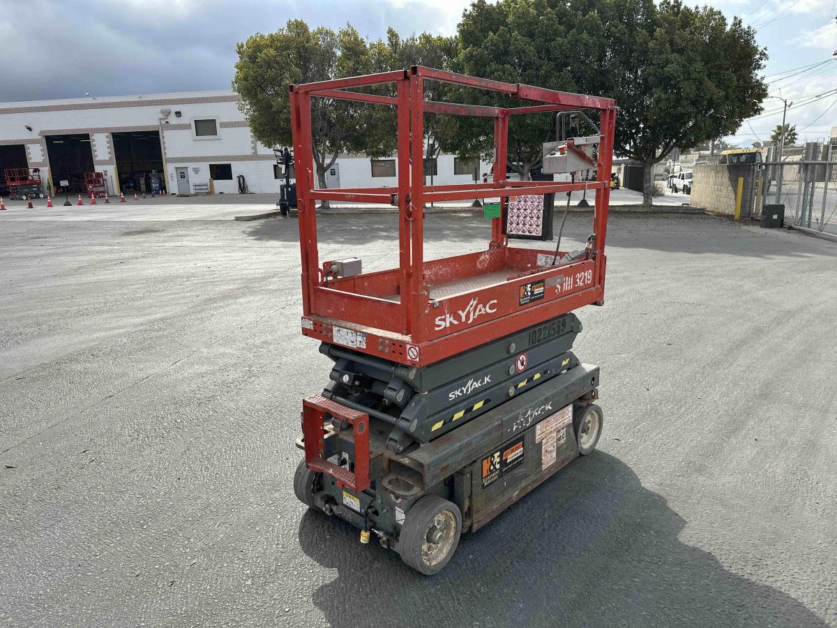 2017 Skyjack SJ3219