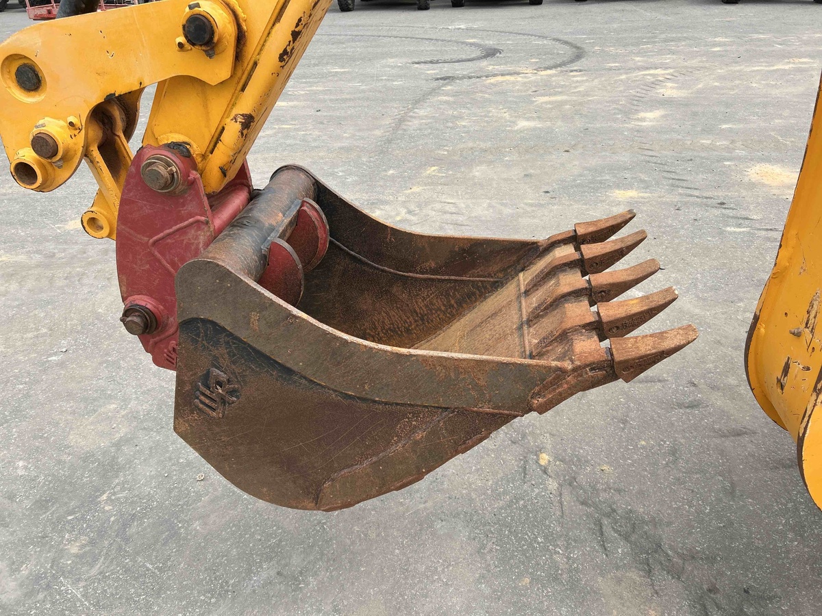 2022 JCB 3CX-9