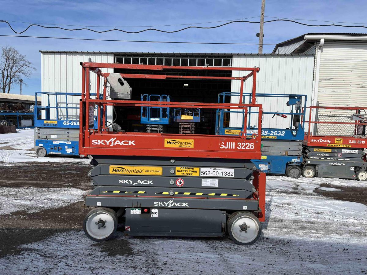 2017 Skyjack SJ3226