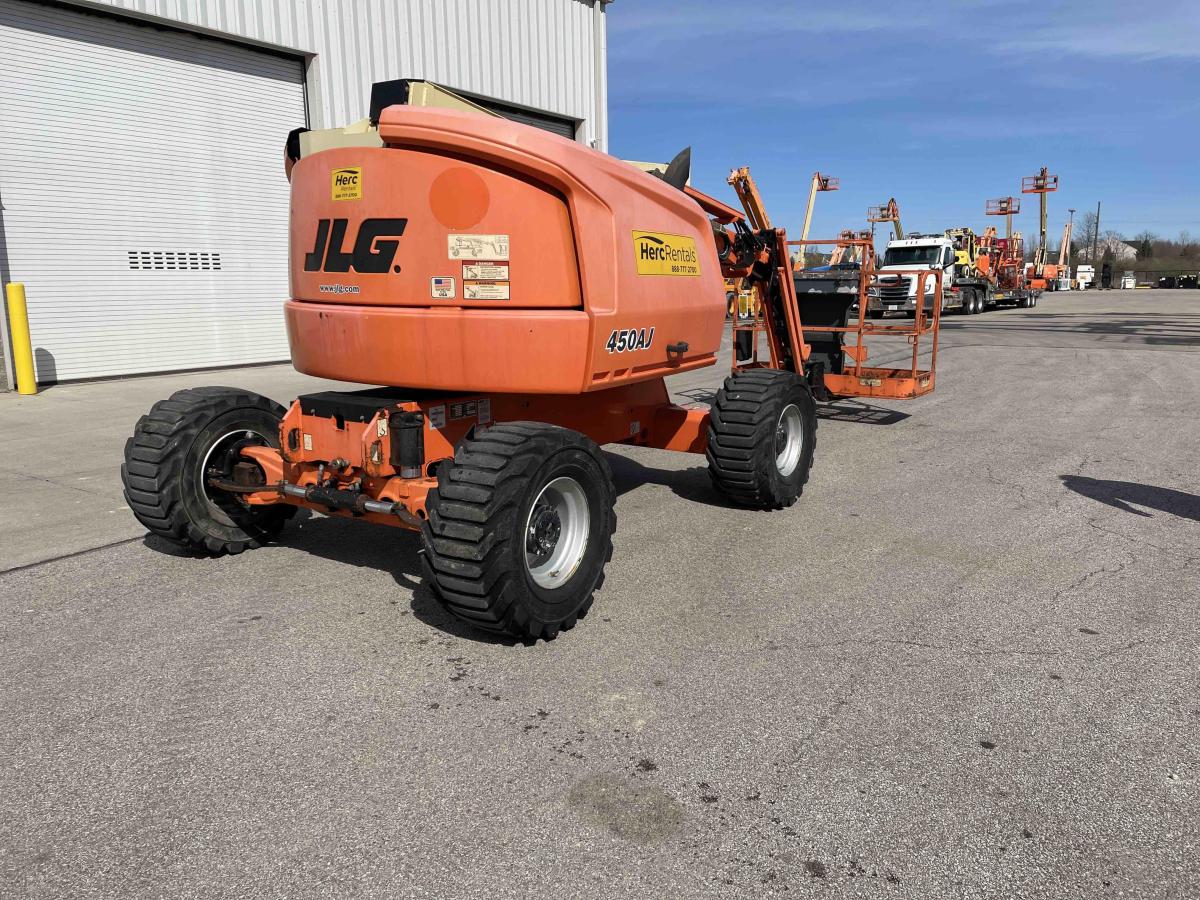 2016 JLG 450AJ