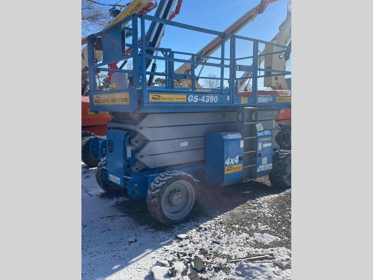 2014 Genie GS-4390 RT