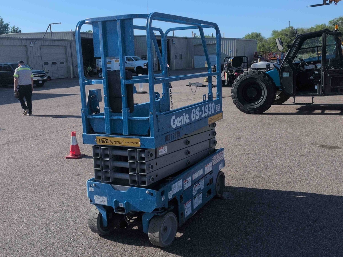2019 Genie GS-1930