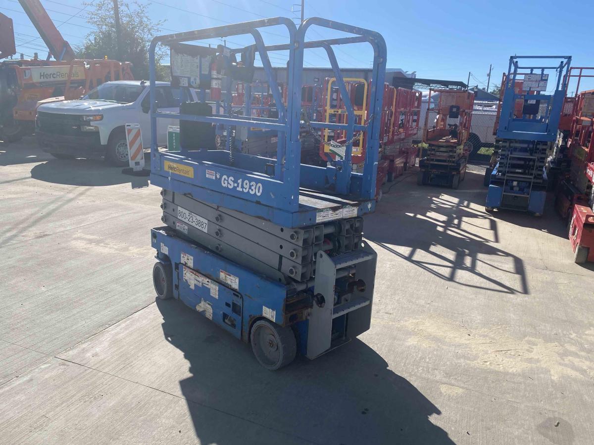 2018 Genie GS-1930