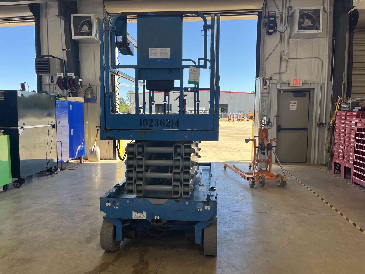 2018 Genie GS-3246-7