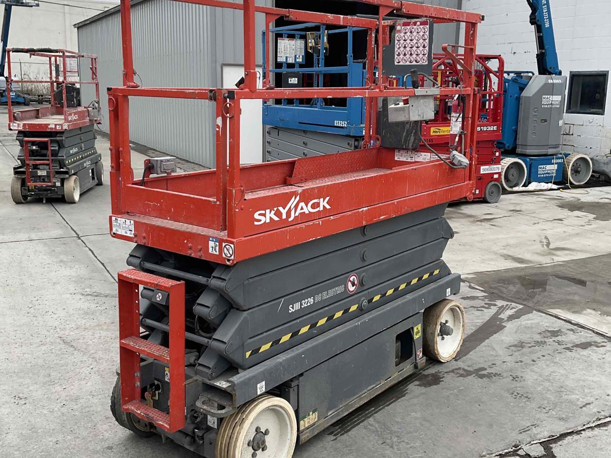 2013 Skyjack SJ-3226