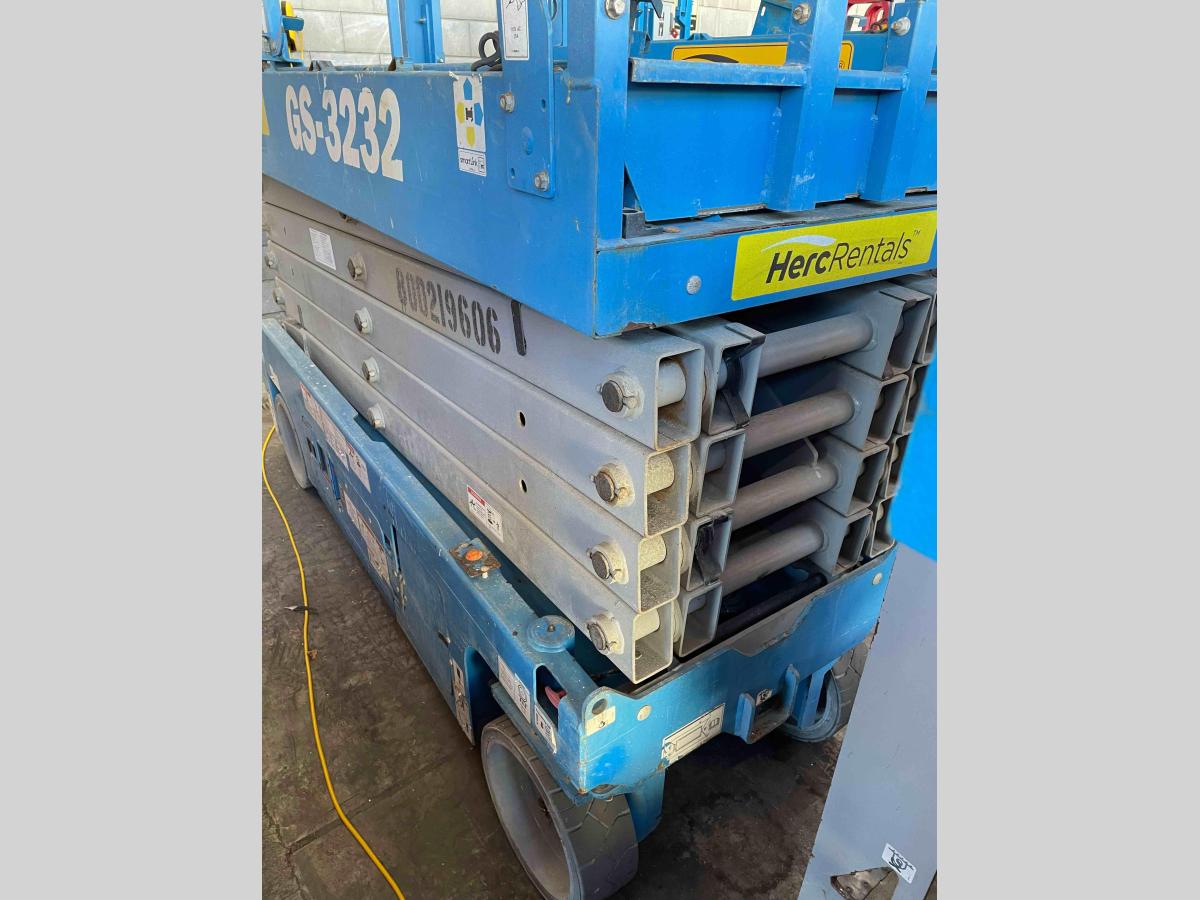 2018 Genie GS-3232-4